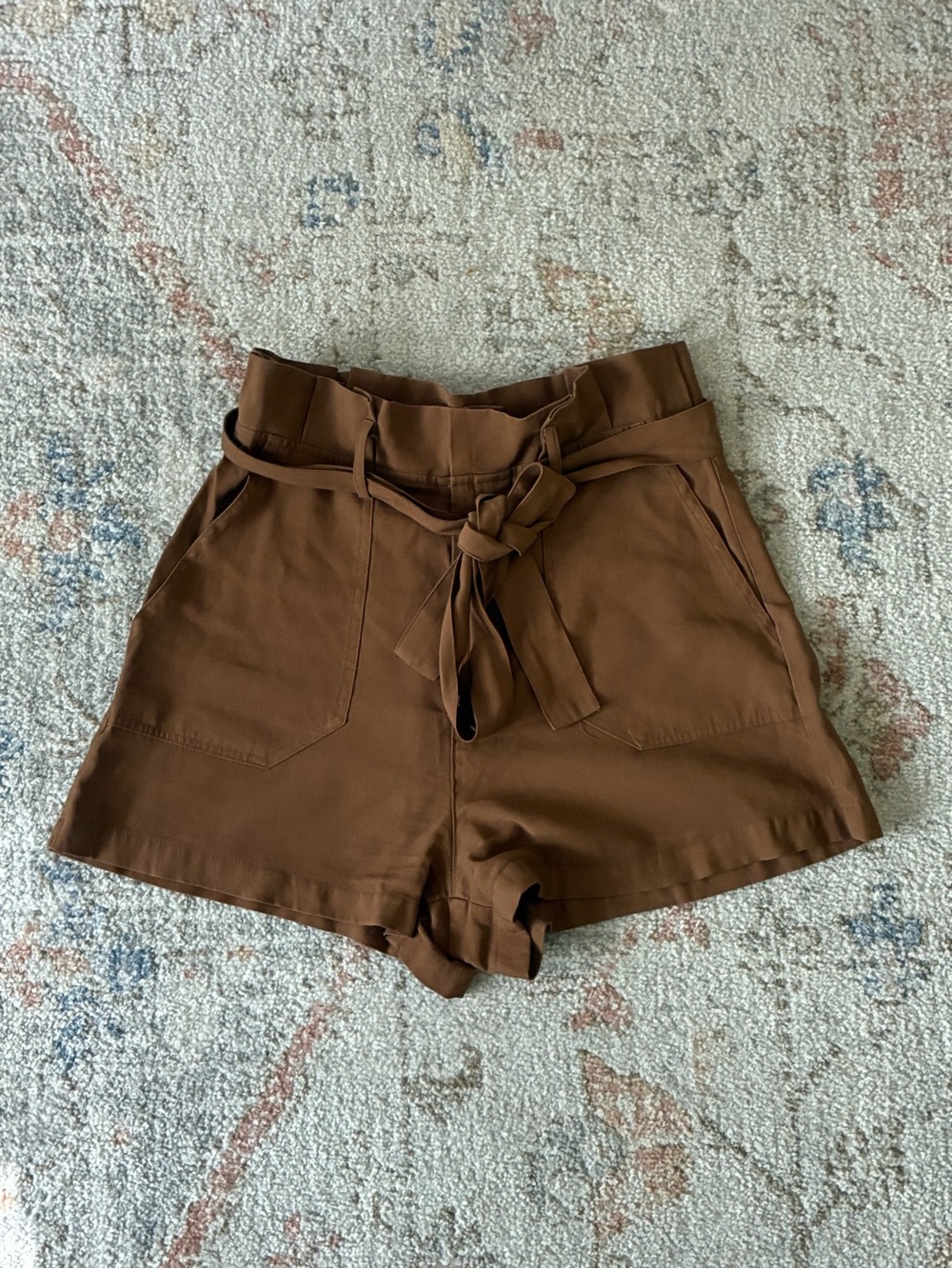 DO+BE High-Waist Paperbag Shorts - Size M